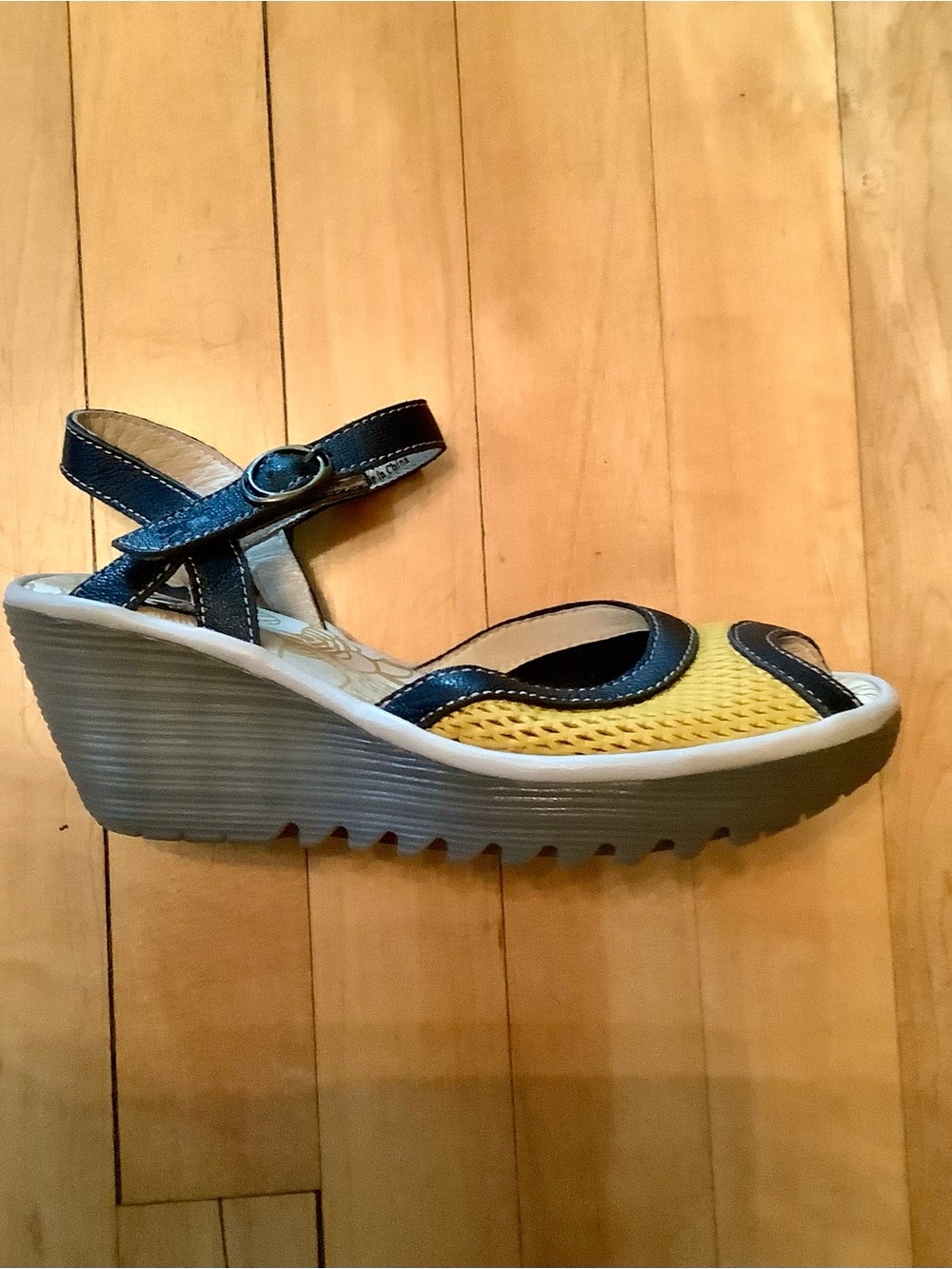 Fly London wedges - Picture 2 of 3